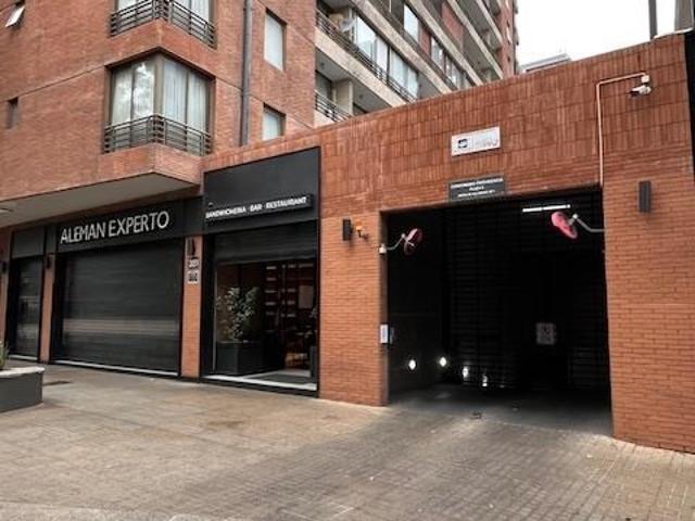 Estacionamiento en venta en Providencia