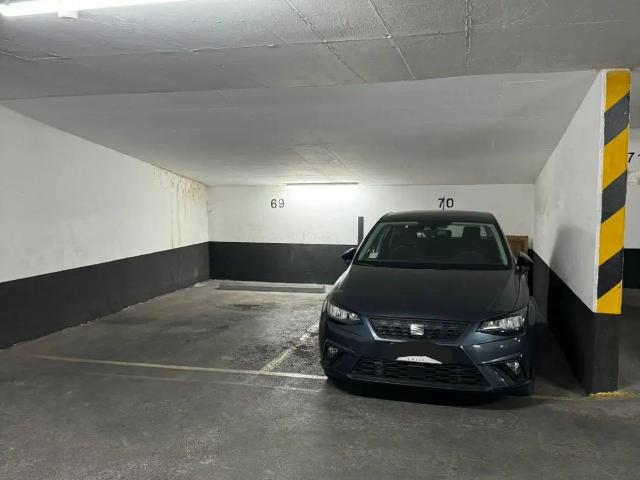 Estacionamiento en arriendo en Vitacura, Metropolitana