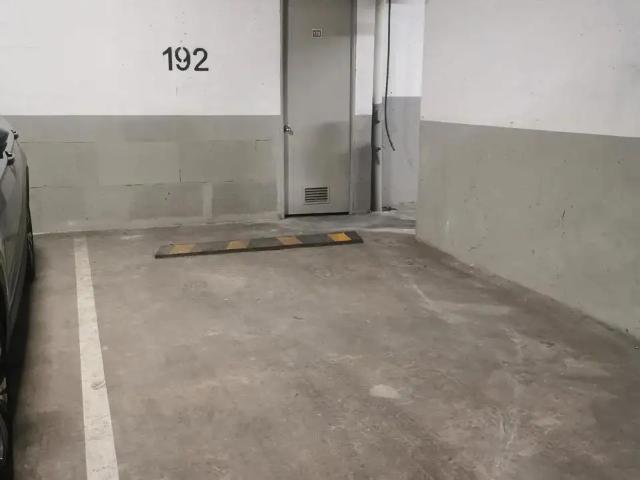 Estacionamiento en arriendo en Providencia, Villaseca