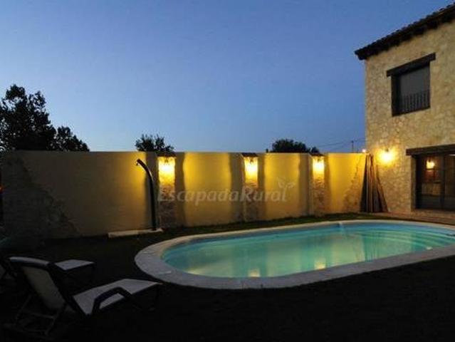 Casa en alquiler en Zarzuela Del Monte, Castilla y León