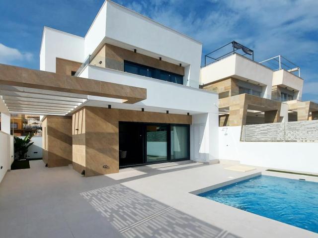 Casa en venta en San Miguel De Salinas, Urbanización Las Filipinas