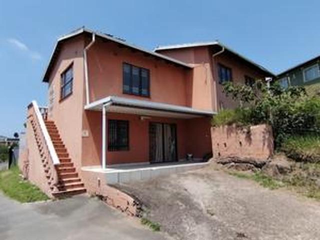 House for sale in Chatsworth, Kwazulu-natal
