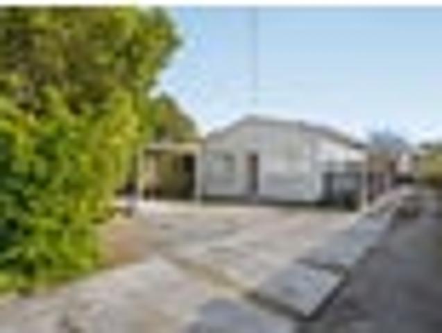 House for sale in Chaslands, Canterbury