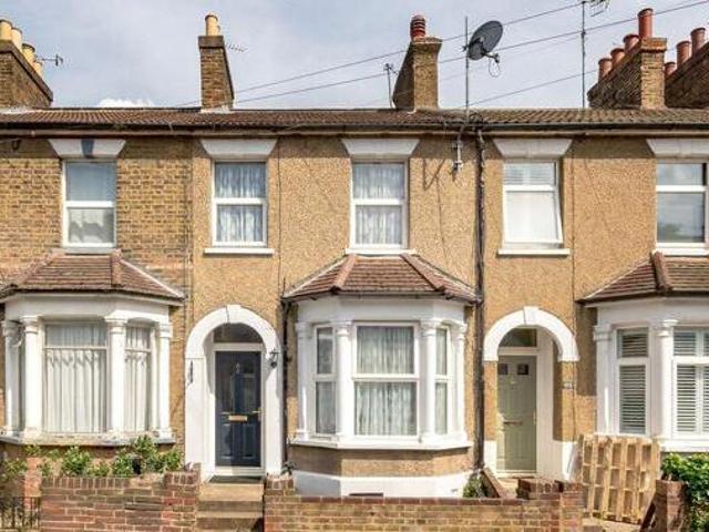 House for sale in Watford, Hertfordshire