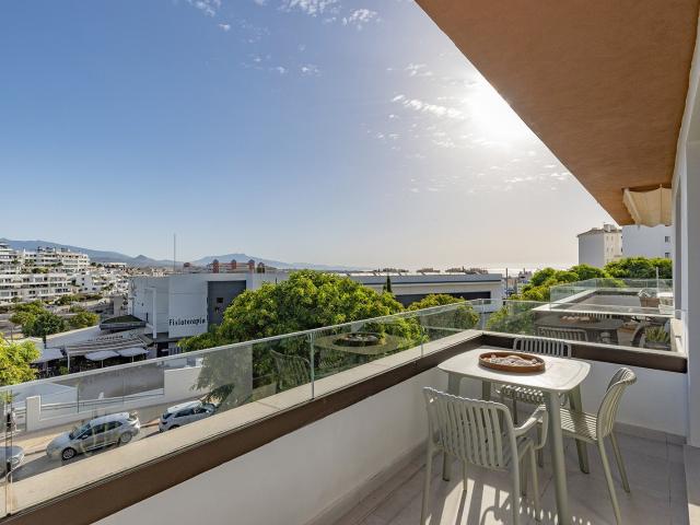 Apartamento en venta en Urbanización Puerto Estepona (Seghers), Costa del Sol Occidental