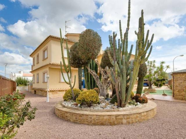 Casa en venta en Barrio del Camino Viejo de Hurchillo, el Baix Segura / La Vega Baja