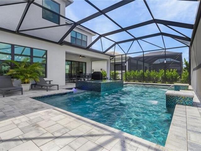 House for sale in Estero