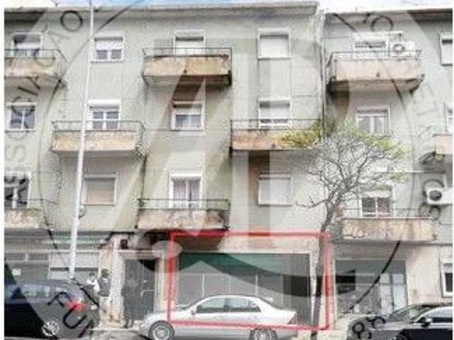 Loja alugar em Falagueira, Amadora