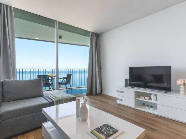 Apartamento alugar em Serrado do Mar, Câmara De Lobos