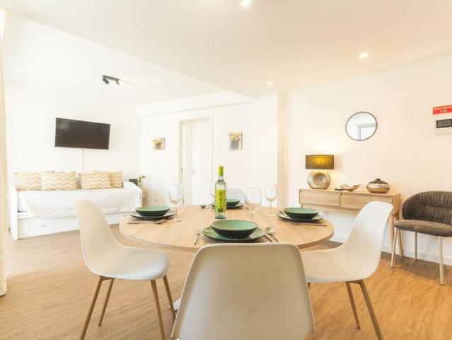 Apartamento alugar em Serrado do Mar, Câmara De Lobos