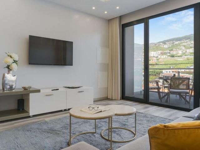 Apartamento alugar em Torre, Câmara de Lobos