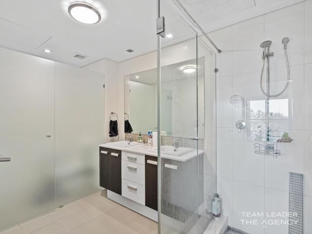 Apartment for sale in Parklands, Western Australia