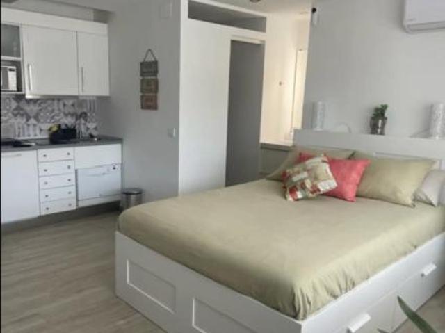 Estudio en alquiler en Baix Llobregat, Catalunya