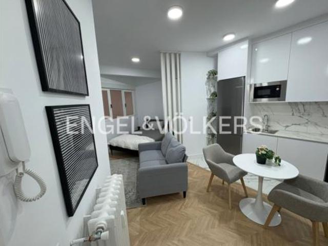 Estudio en alquiler en Salamanca, Madrid