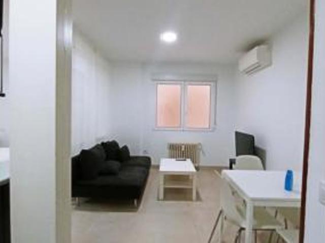 Estudio en alquiler en Universidad, Madrid