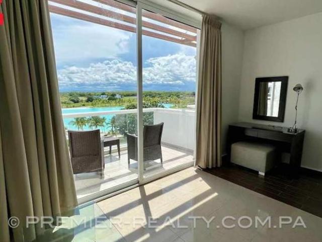 ESTUDIO CON VISTAS A LA LAGUNA A2206 092