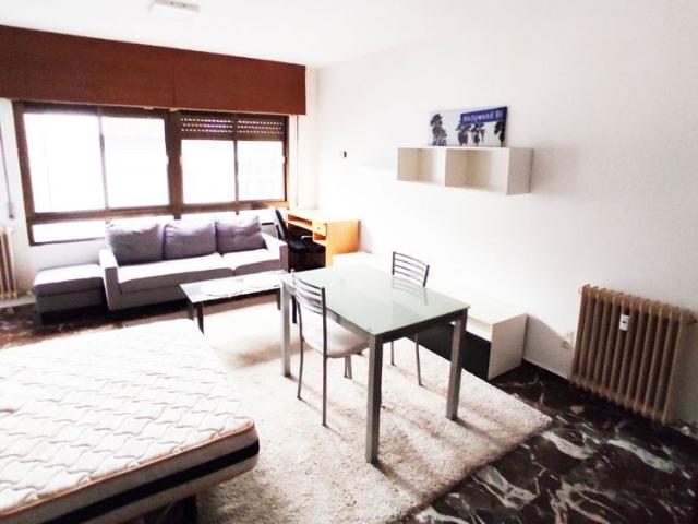 Estudio en alquiler en Centro, Comarca de la Vega de Granada