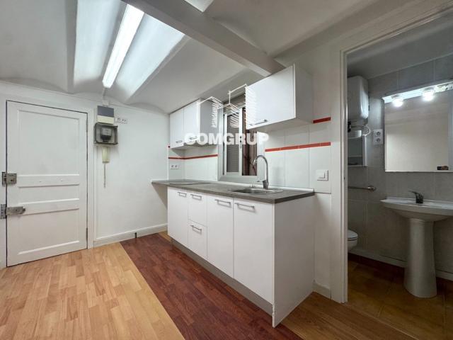 Estudio en alquiler en Sants-Montjuïc, Barcelonès