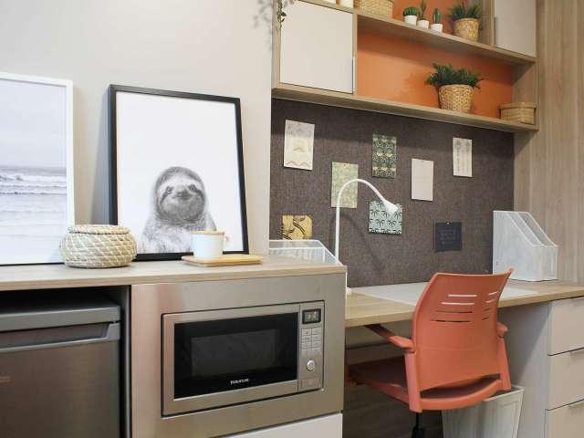 Habitación en alquiler en Milagrosa-Arrosadia, Iruñerria