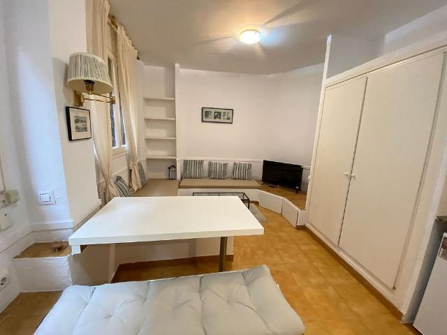 Estudio en alquiler en Gràcia, Barcelonès