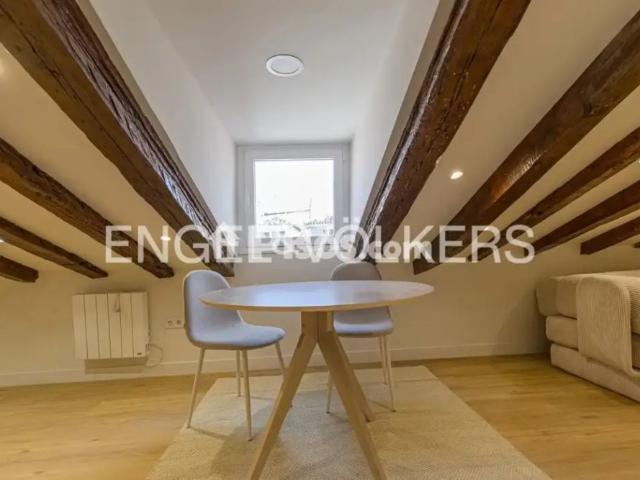 Estudio en alquiler en Recoletos, Madrid