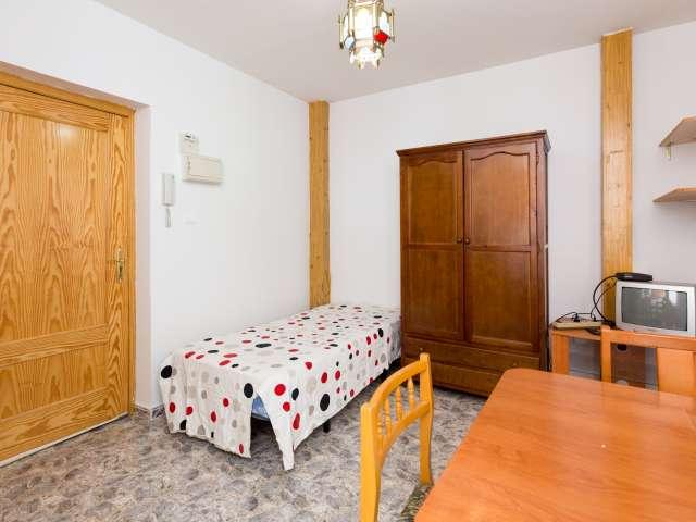 Estudio en alquiler en Centro, Comarca de la Vega de Granada
