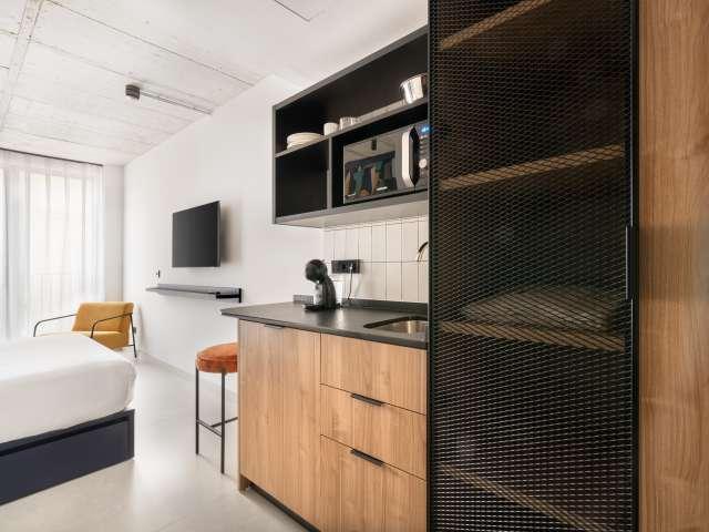 Estudio en alquiler en Sant Martí, Barcelonès