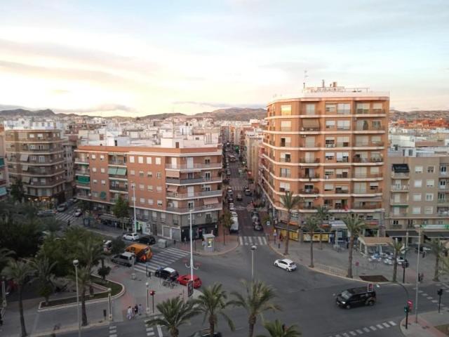 Estudio en alquiler en Elche, Valencia
