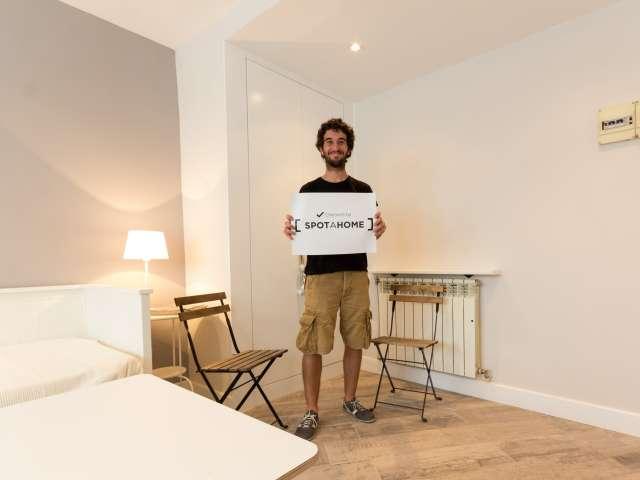 Estudio en alquiler en Madrid, Embajadores