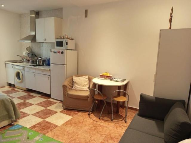 Estudio en alquiler en Medina-sidonia, Madrid