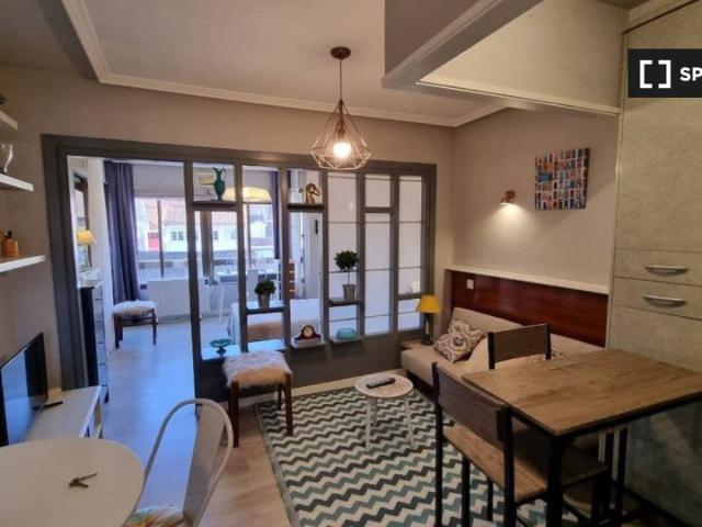 Estudio en alquiler en Oviedo, Casco Antiguo