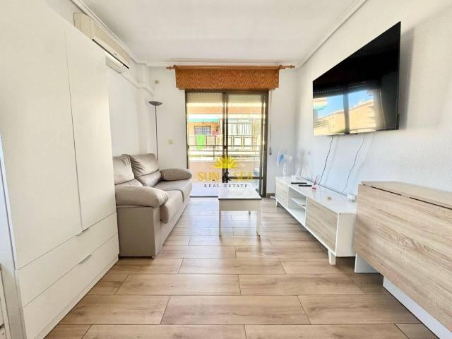 Estudio en alquiler en Torrevieja, San Luis