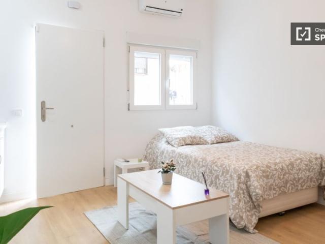 Estudio en alquiler en Madrid, Villaverde Alto, Casco Histórico de Villaverde