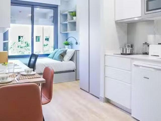 Apartamento en alquiler en Nervión, Sevilla