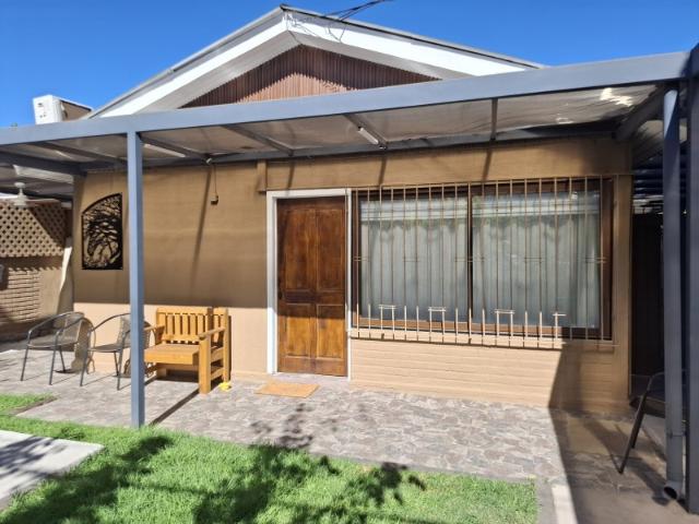 Estudio en casa de familia Calle Arizona, Vitacura
