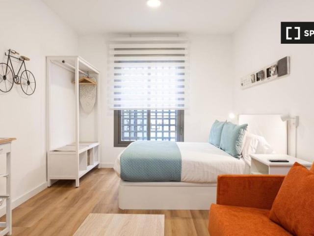 Estudio en alquiler en Málaga, El Ejido