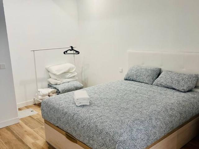 Estudio en venta en Madrid, Cortes