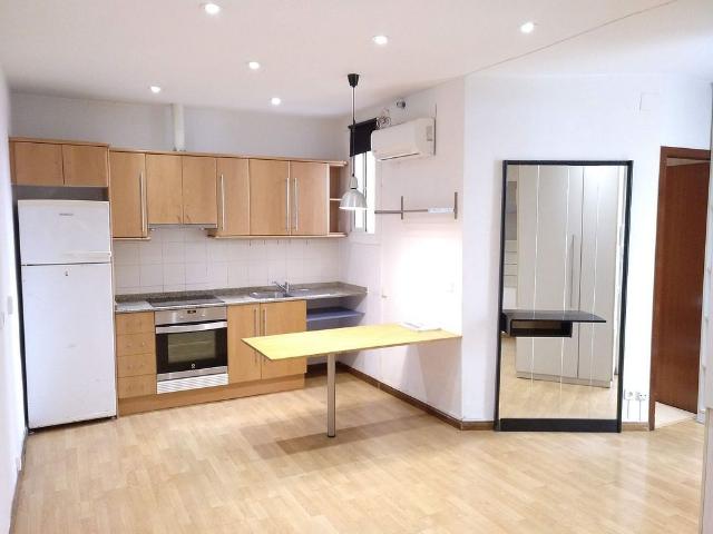Estudio en venta en Barcelona, Sants-Badal