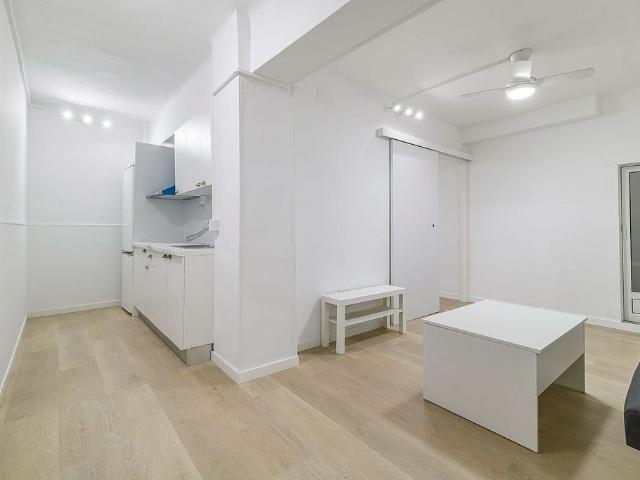 Piso en venta en Nou Barris, Barcelonès