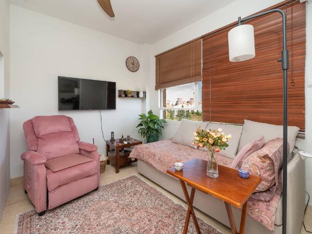 Estudio en venta en Madrid, Cortes