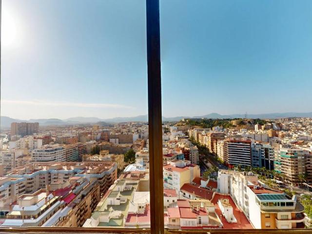 Estudio en venta en Casco Antiguo - Santa Cruz - Ayuntamiento, l'Alacantí