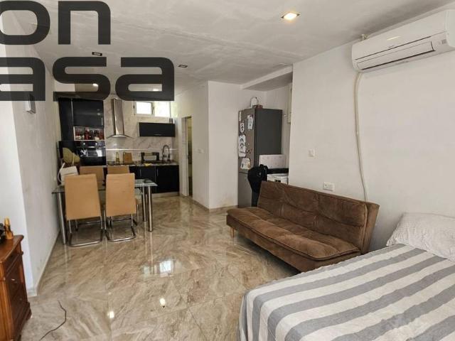 Estudio en venta en Casco Antiguo - Santa Cruz - Ayuntamiento, l'Alacantí