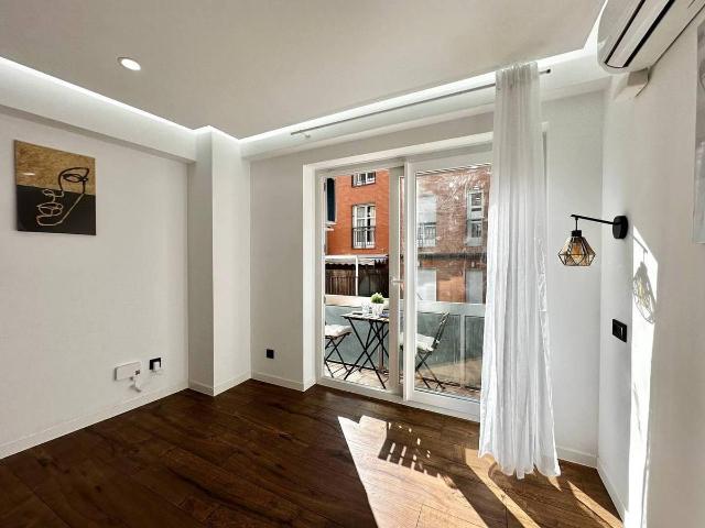 Estudio en venta en Madrid, Cortes