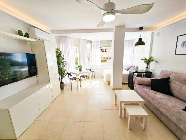 Estudio en venta en Vélez-málaga, Capuchinos