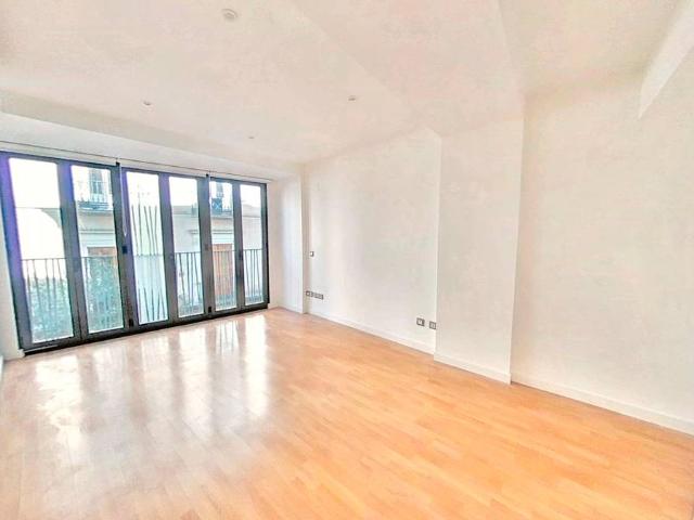 Estudio en venta en Madrid, Cortes
