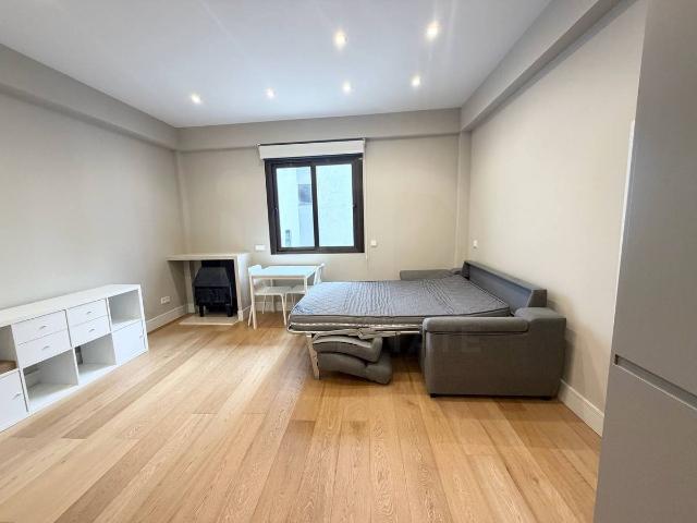 Estudio en venta en Cortes, Madrid