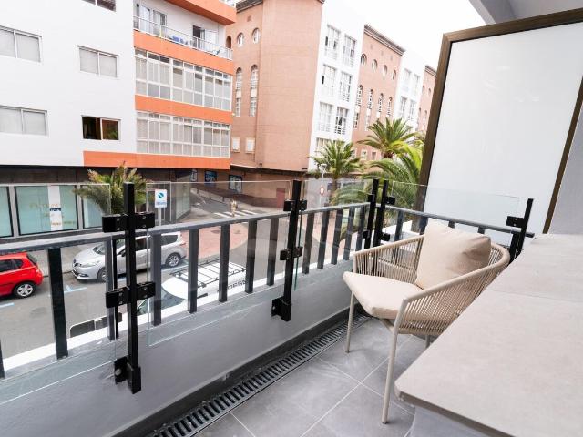 Piso en venta en Santa Catalina-Canteras, Gran Canaria