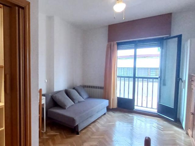 Estudio en alquiler en Salamanca, Madrid