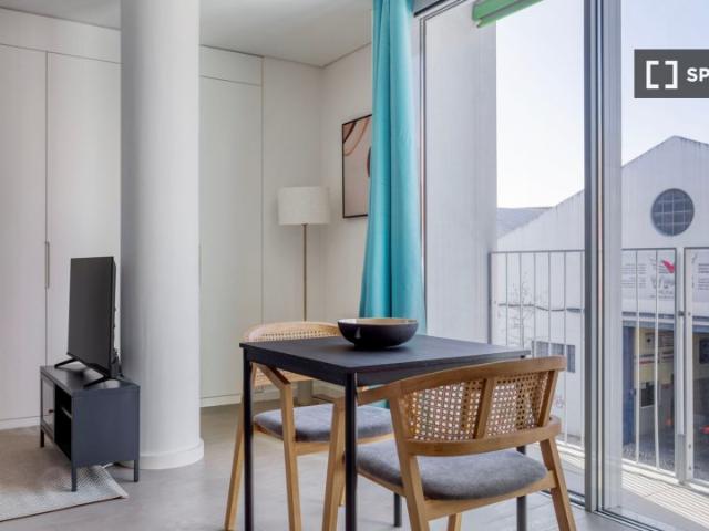 Estúdio alugar em Prata Riverside Village, Lisboa