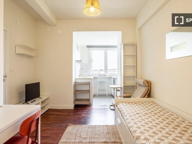 Estúdio alugar em São Francisco Xavier, Lisboa